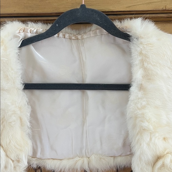 Vintage Rabbit Fur Cape - Picture 3 of 8
